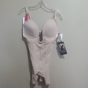 bebe U Plunge Women's Mid Thigh Shaping  Bodysuit in Cream Size XL